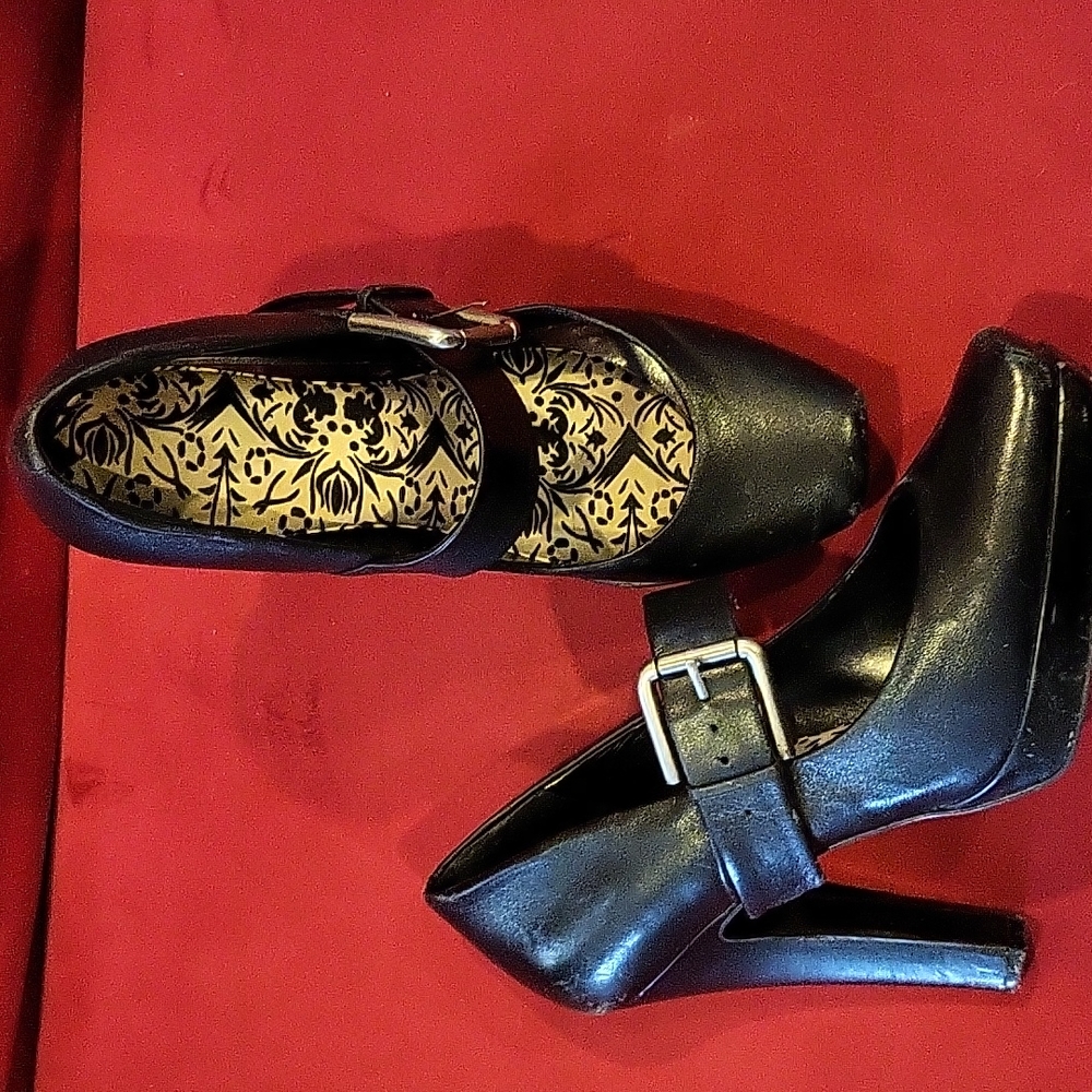 Jessica Simpson pumps sz 8M